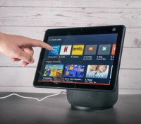 Molotov, Netflix ou encore Arte sont aussi disponibles sur l'Echo Show 10 // Source : FRANDROID / Arnaud GELINEAU