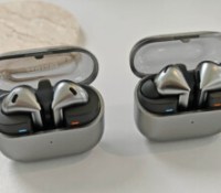 Samsung Galaxy Buds3 Pro et Galaxy Buds3 // Source : Frandroid